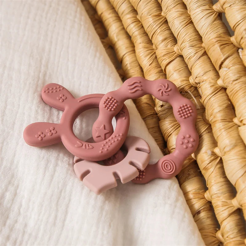 Baby Toys Silicone Anxiety Teethers Animal Bracelet Baby Toys 0 12 Months Cartoon Rattles Mobiles for Babies Silicone Teethers